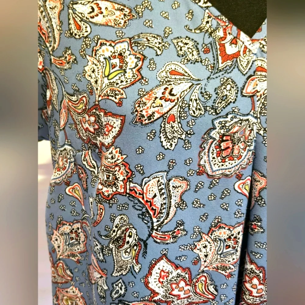 DR2 Floral V-Neck Flowy Patterned Blouse Blue Pink Sz Sm - Picture 3 of 7